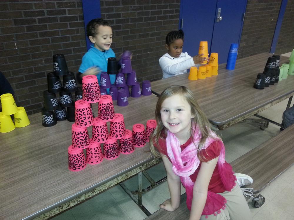 KDG cup stacking